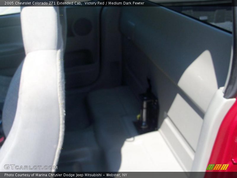 Victory Red / Medium Dark Pewter 2005 Chevrolet Colorado Z71 Extended Cab