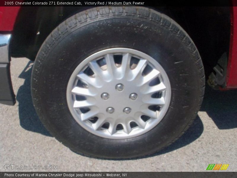 Victory Red / Medium Dark Pewter 2005 Chevrolet Colorado Z71 Extended Cab