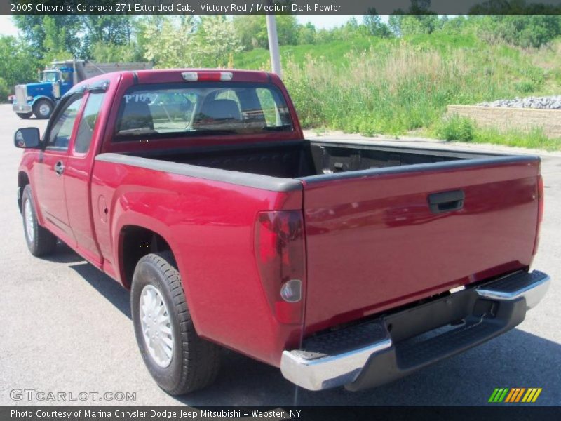 Victory Red / Medium Dark Pewter 2005 Chevrolet Colorado Z71 Extended Cab