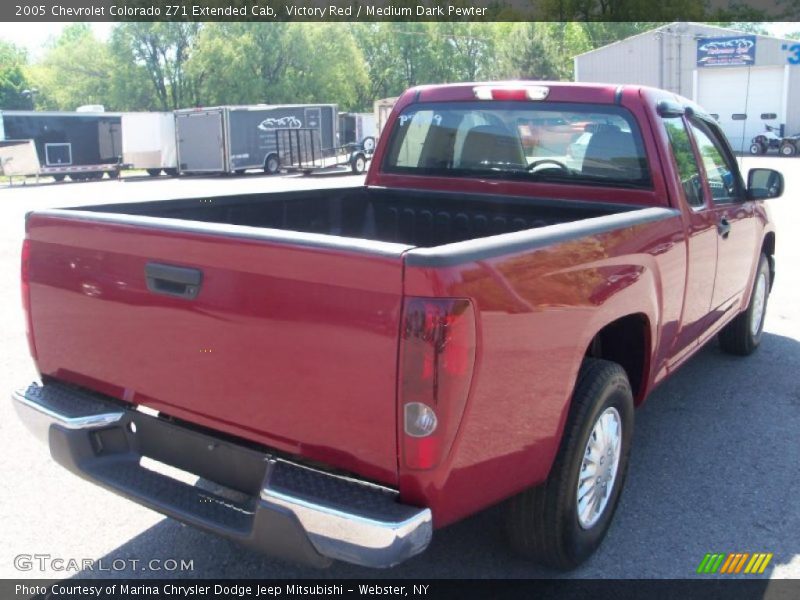 Victory Red / Medium Dark Pewter 2005 Chevrolet Colorado Z71 Extended Cab