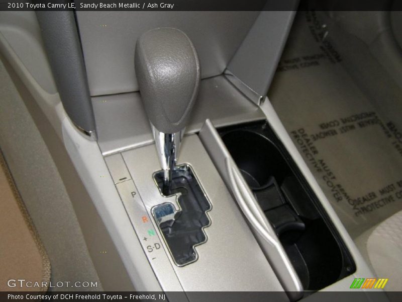 Sandy Beach Metallic / Ash Gray 2010 Toyota Camry LE