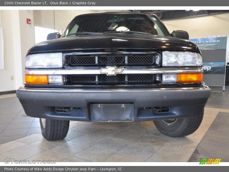 Onyx Black / Graphite Gray 2000 Chevrolet Blazer LT