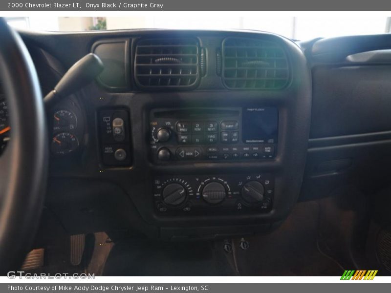 Onyx Black / Graphite Gray 2000 Chevrolet Blazer LT