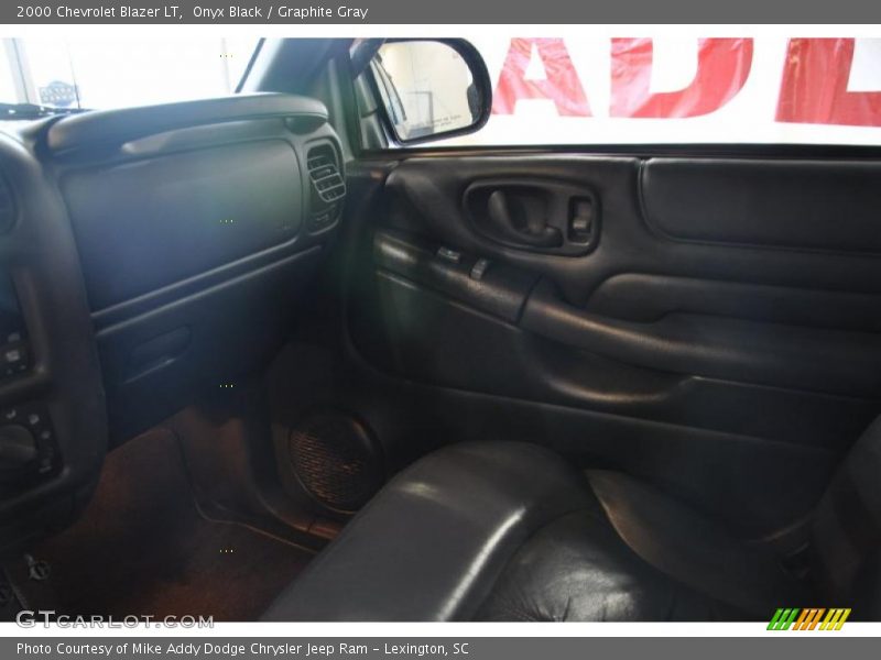 Onyx Black / Graphite Gray 2000 Chevrolet Blazer LT