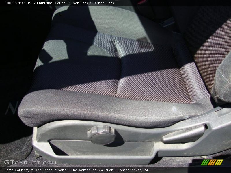 Super Black / Carbon Black 2004 Nissan 350Z Enthusiast Coupe