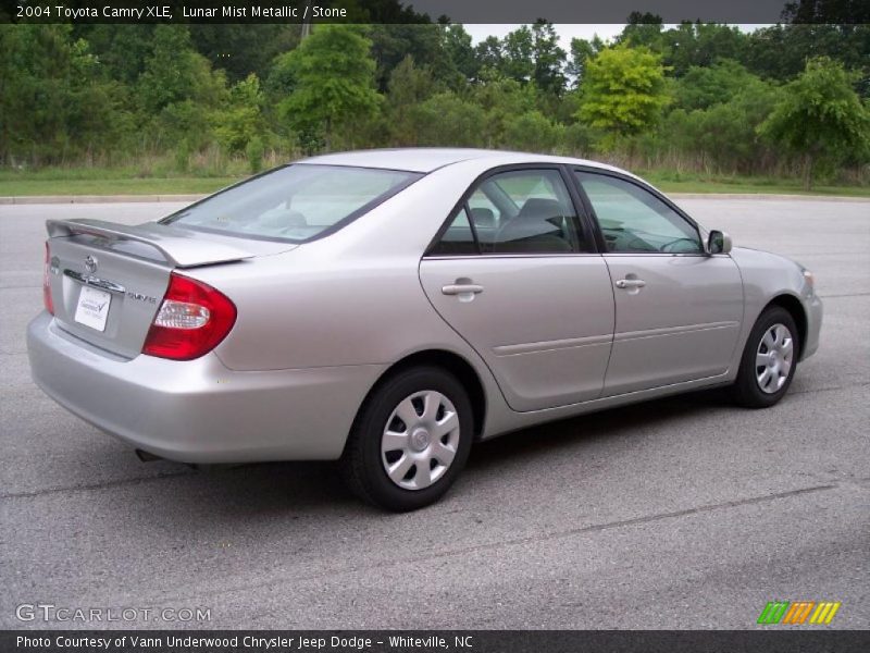 Lunar Mist Metallic / Stone 2004 Toyota Camry XLE