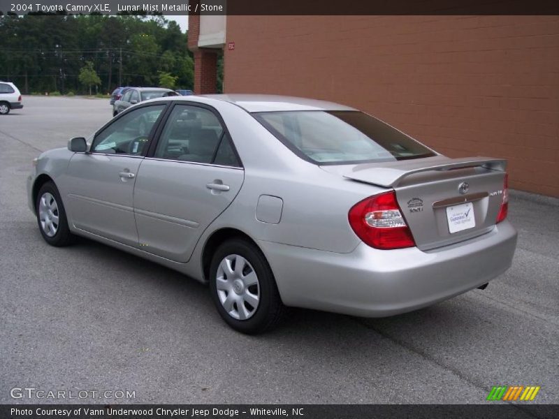 Lunar Mist Metallic / Stone 2004 Toyota Camry XLE