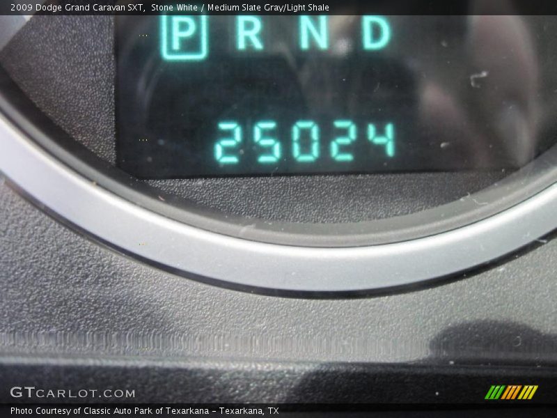Stone White / Medium Slate Gray/Light Shale 2009 Dodge Grand Caravan SXT