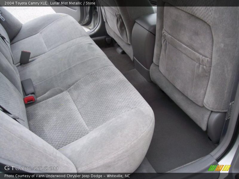 Lunar Mist Metallic / Stone 2004 Toyota Camry XLE