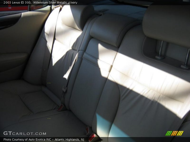 Millennium Silver Metallic / Ivory 2003 Lexus ES 300
