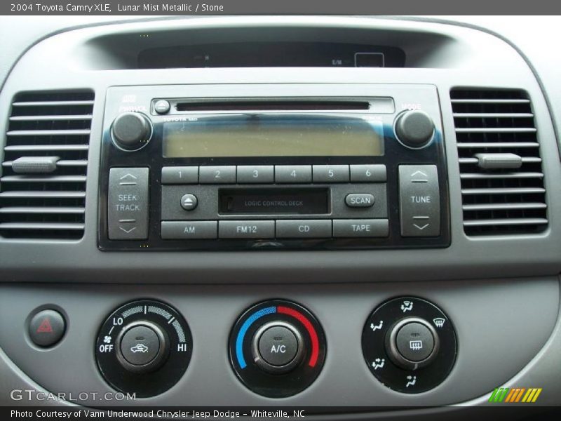 Lunar Mist Metallic / Stone 2004 Toyota Camry XLE