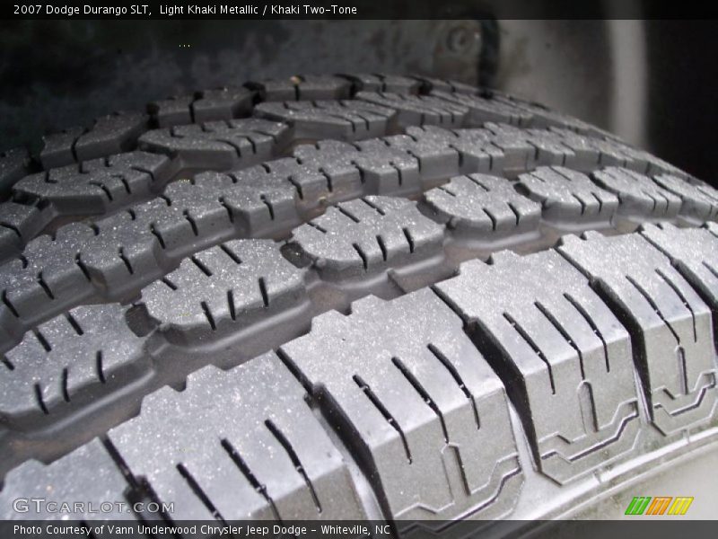 Light Khaki Metallic / Khaki Two-Tone 2007 Dodge Durango SLT