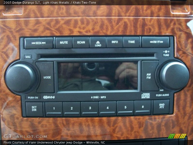 Light Khaki Metallic / Khaki Two-Tone 2007 Dodge Durango SLT