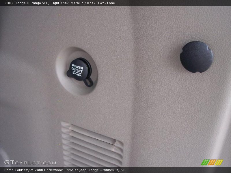 Light Khaki Metallic / Khaki Two-Tone 2007 Dodge Durango SLT