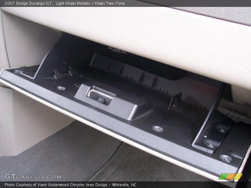 Light Khaki Metallic / Khaki Two-Tone 2007 Dodge Durango SLT