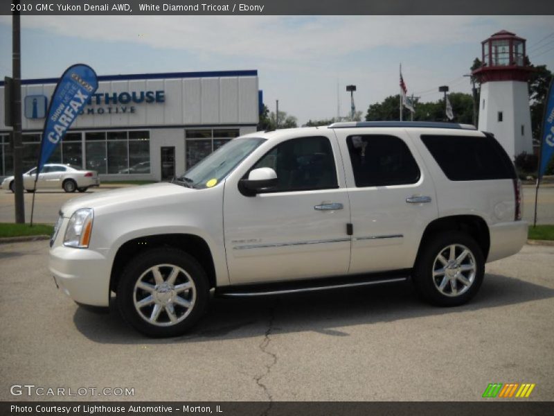 White Diamond Tricoat / Ebony 2010 GMC Yukon Denali AWD