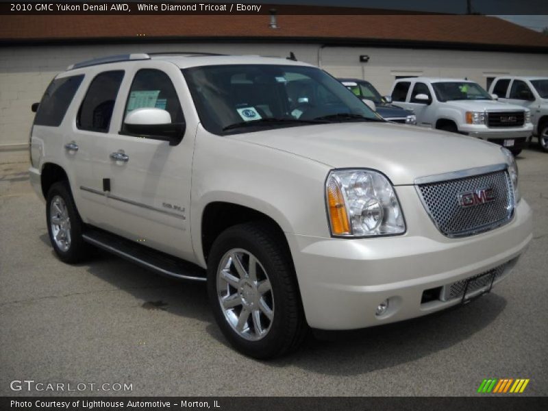 White Diamond Tricoat / Ebony 2010 GMC Yukon Denali AWD