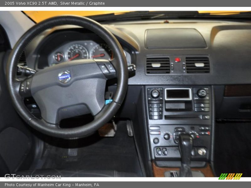 Silver Metallic / Graphite 2005 Volvo XC90 2.5T AWD