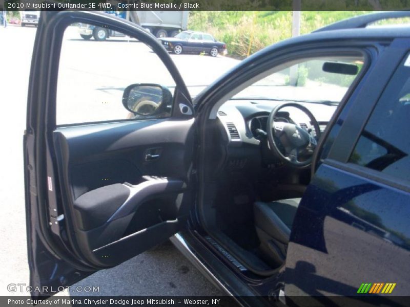 Cosmic Blue Metallic / Black 2010 Mitsubishi Outlander SE 4WD