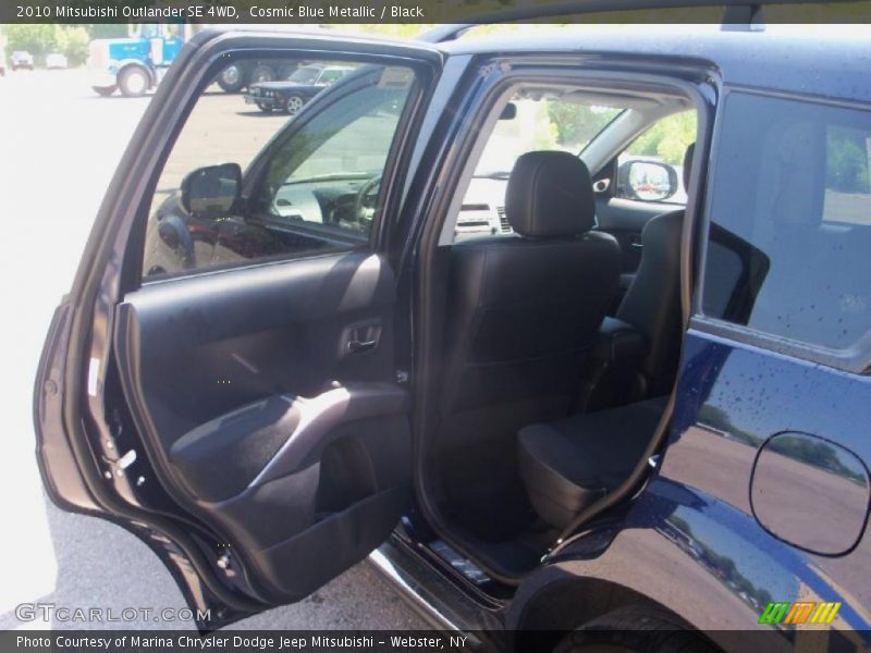 Cosmic Blue Metallic / Black 2010 Mitsubishi Outlander SE 4WD