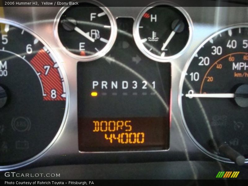 Yellow / Ebony Black 2006 Hummer H3