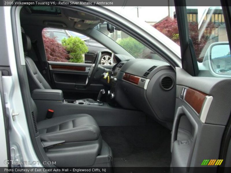 Reflex Silver Metallic / Anthracite 2006 Volkswagen Touareg V6