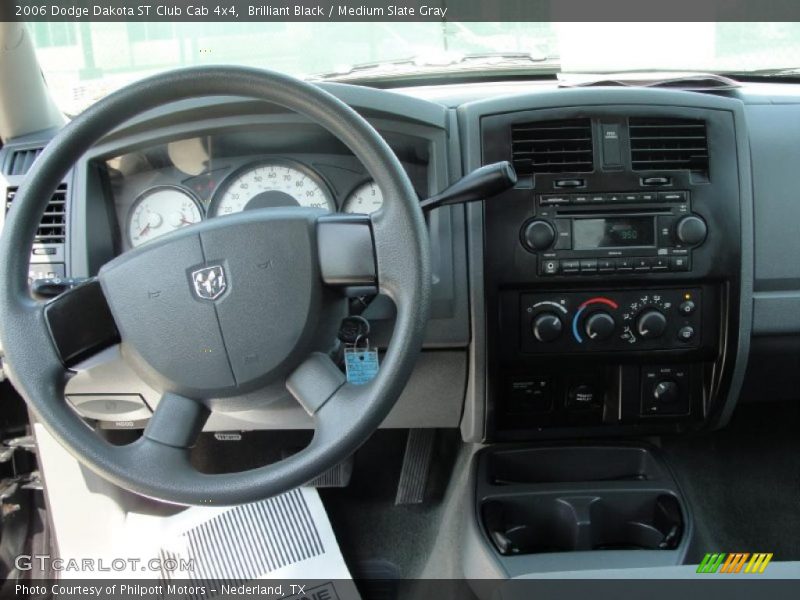 Brilliant Black / Medium Slate Gray 2006 Dodge Dakota ST Club Cab 4x4
