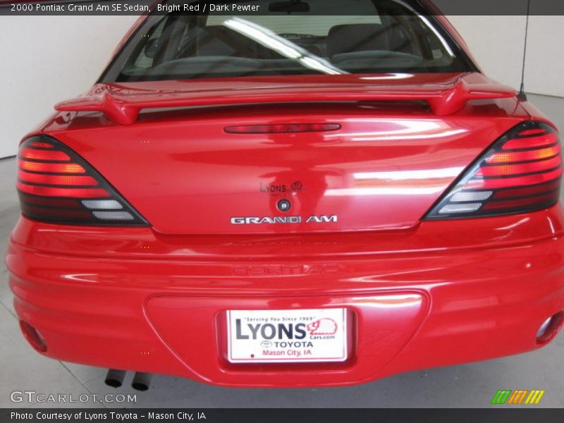 Bright Red / Dark Pewter 2000 Pontiac Grand Am SE Sedan
