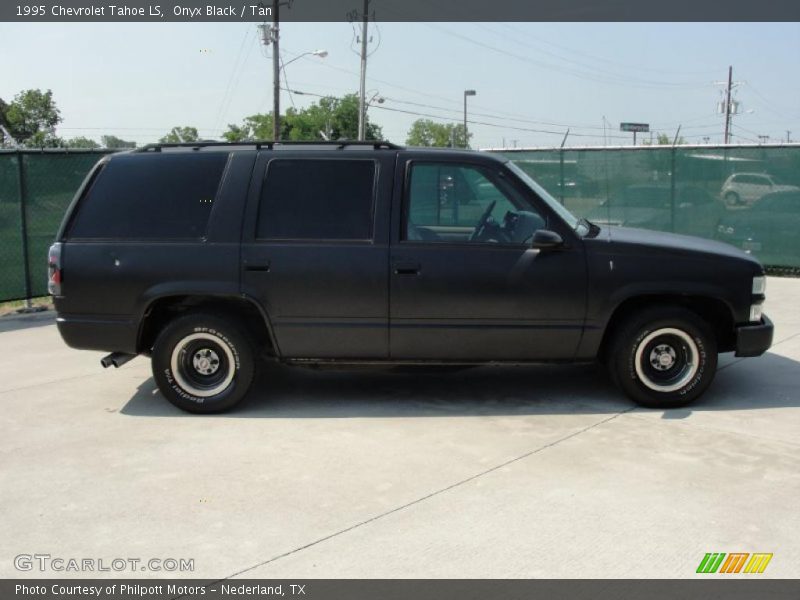 Onyx Black / Tan 1995 Chevrolet Tahoe LS