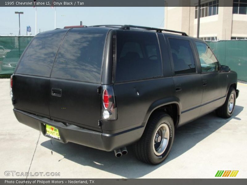 Onyx Black / Tan 1995 Chevrolet Tahoe LS