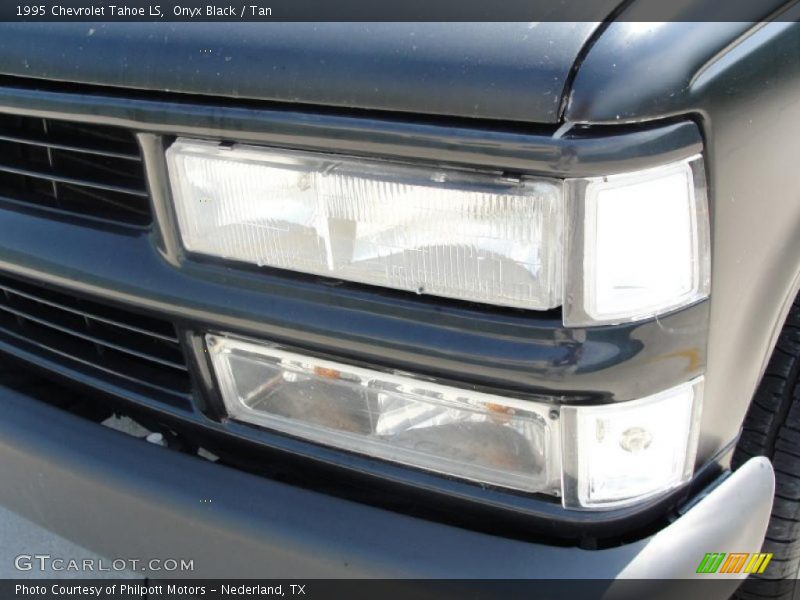Onyx Black / Tan 1995 Chevrolet Tahoe LS
