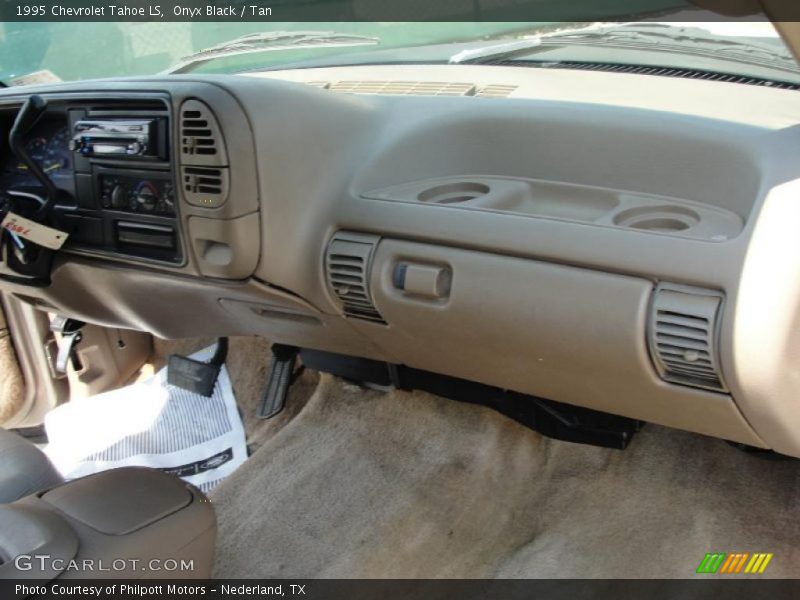 Onyx Black / Tan 1995 Chevrolet Tahoe LS