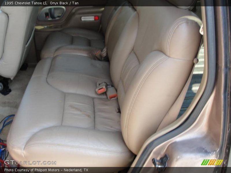 Onyx Black / Tan 1995 Chevrolet Tahoe LS