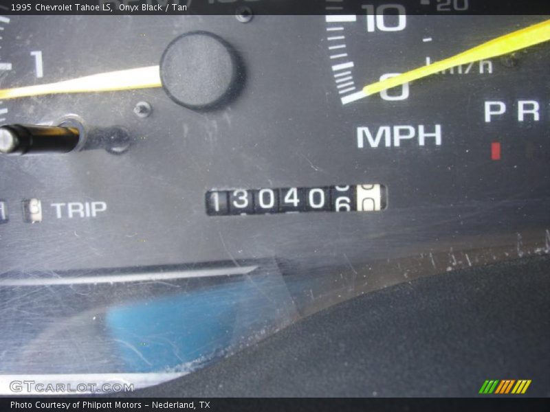 Onyx Black / Tan 1995 Chevrolet Tahoe LS