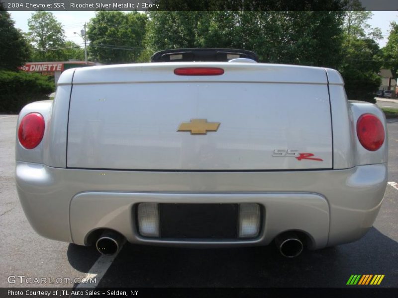 Ricochet Silver Metallic / Ebony 2004 Chevrolet SSR