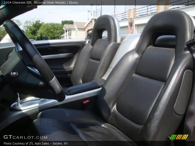 Ricochet Silver Metallic / Ebony 2004 Chevrolet SSR