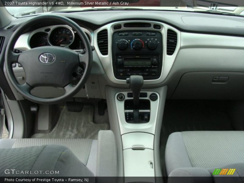 Millenium Silver Metallic / Ash Gray 2007 Toyota Highlander V6 4WD