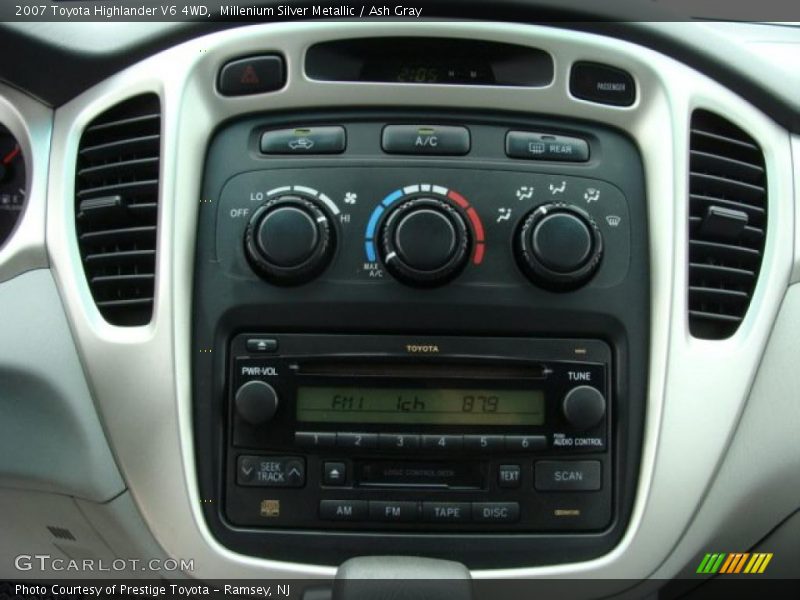 Millenium Silver Metallic / Ash Gray 2007 Toyota Highlander V6 4WD