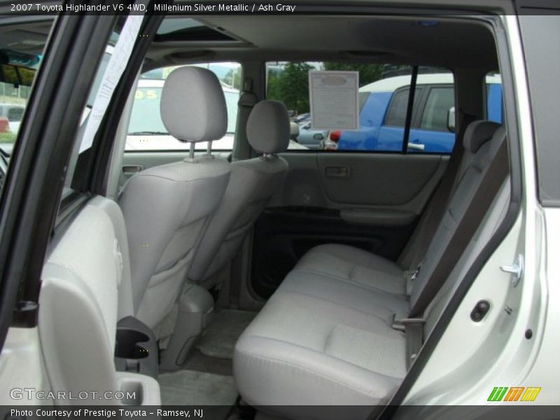Millenium Silver Metallic / Ash Gray 2007 Toyota Highlander V6 4WD
