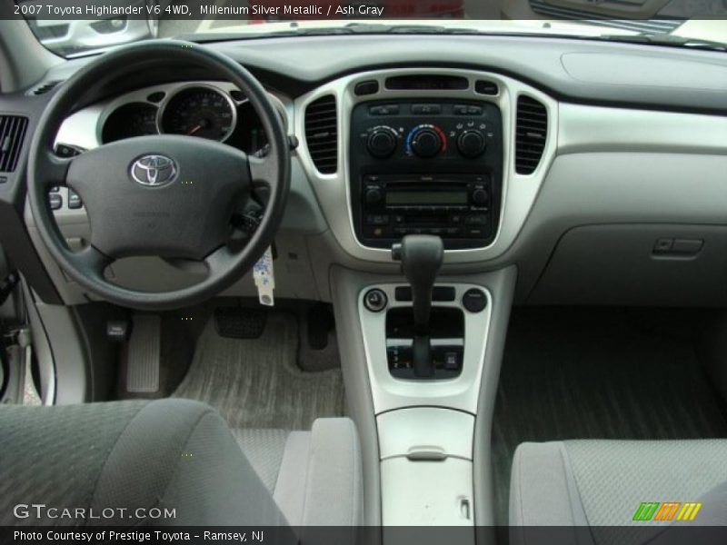 Millenium Silver Metallic / Ash Gray 2007 Toyota Highlander V6 4WD