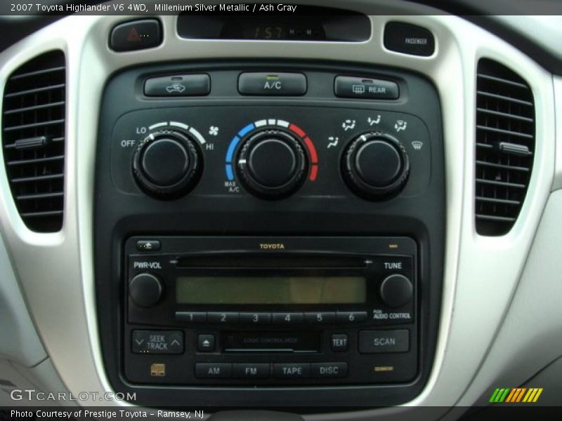 Millenium Silver Metallic / Ash Gray 2007 Toyota Highlander V6 4WD