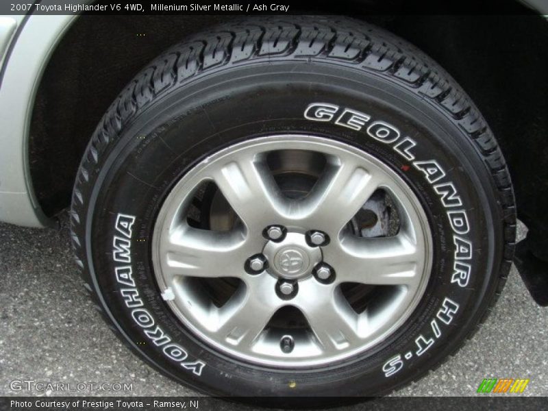 Millenium Silver Metallic / Ash Gray 2007 Toyota Highlander V6 4WD