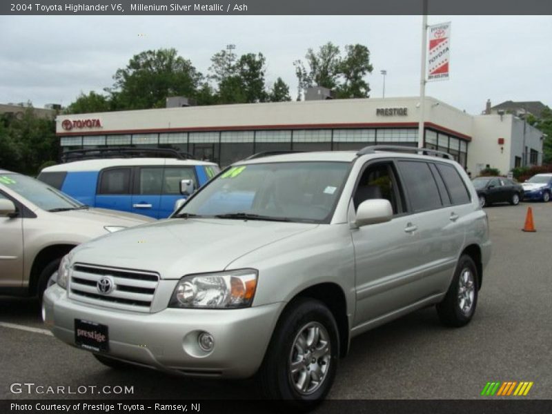Millenium Silver Metallic / Ash 2004 Toyota Highlander V6