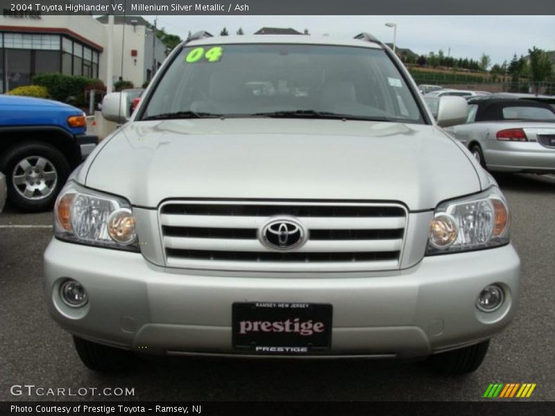 Millenium Silver Metallic / Ash 2004 Toyota Highlander V6