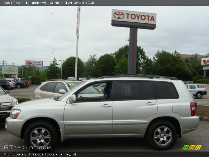 Millenium Silver Metallic / Ash 2004 Toyota Highlander V6