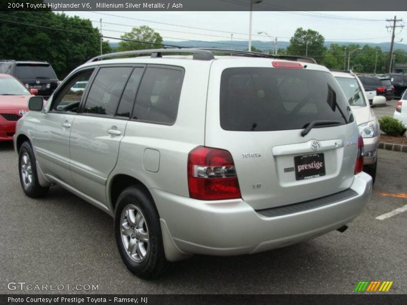 Millenium Silver Metallic / Ash 2004 Toyota Highlander V6