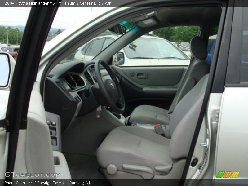 Millenium Silver Metallic / Ash 2004 Toyota Highlander V6