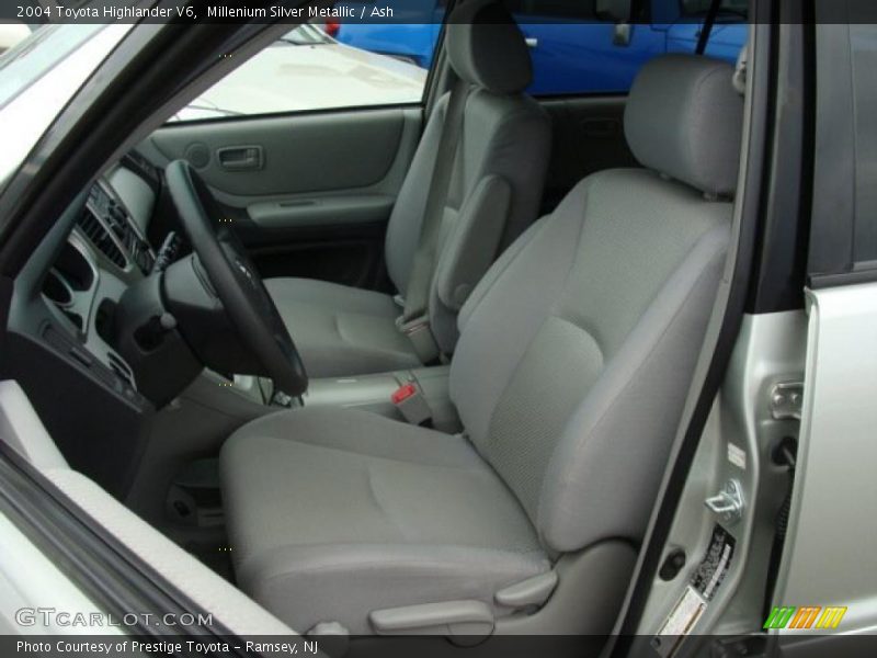 Millenium Silver Metallic / Ash 2004 Toyota Highlander V6