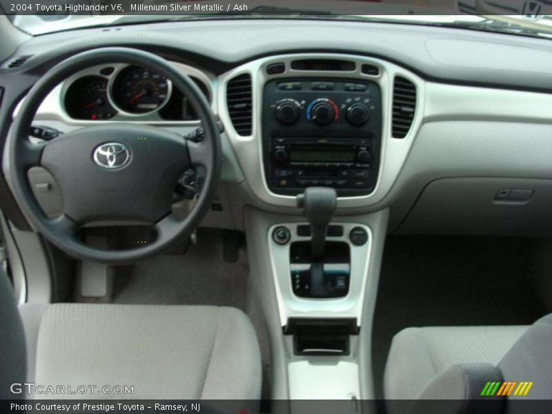 Millenium Silver Metallic / Ash 2004 Toyota Highlander V6