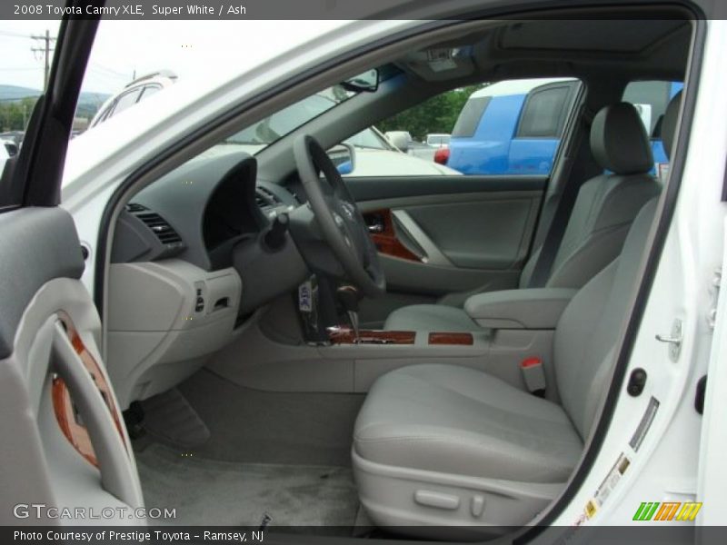 Super White / Ash 2008 Toyota Camry XLE